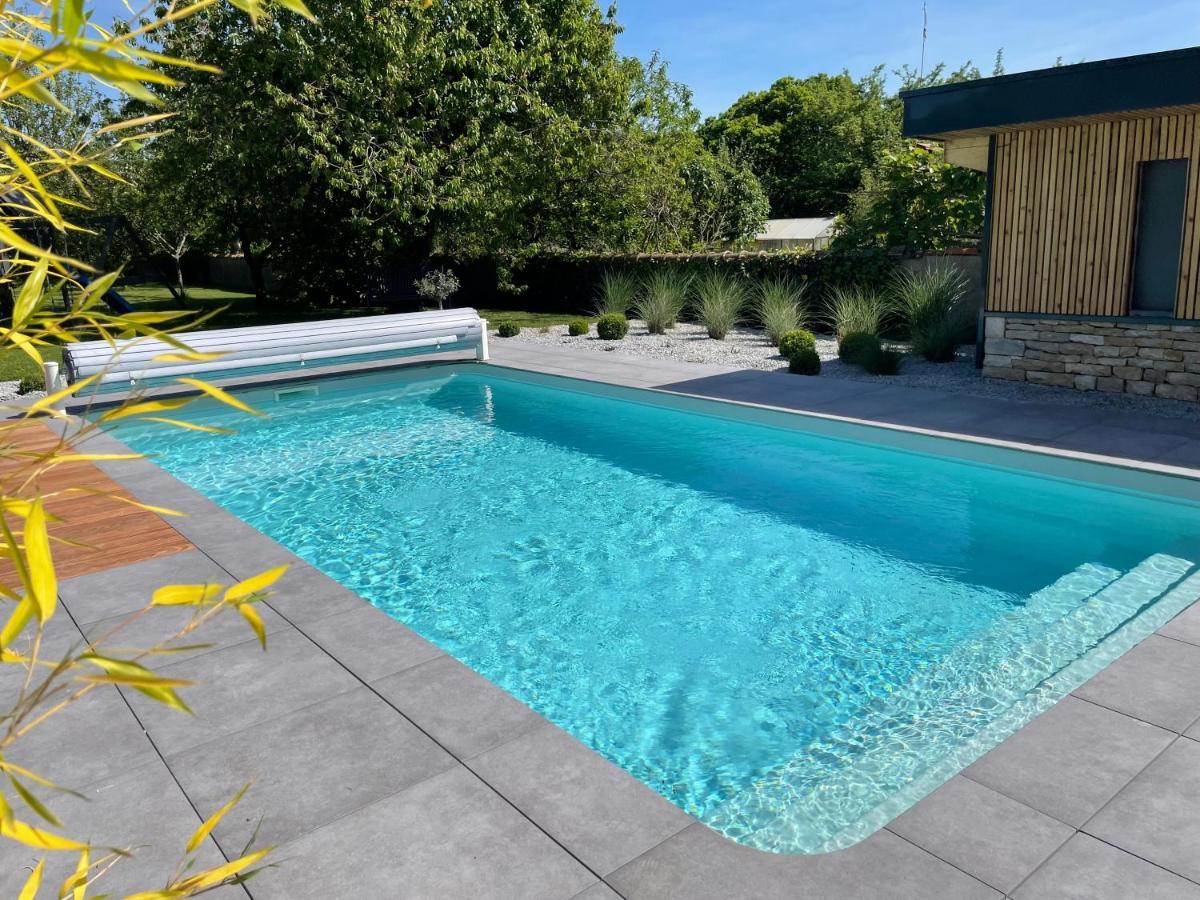 Appart-Hotel N 3 Avec Terrasse, Piscine, Petit-Dejeuner Et Parking Prive Chouzelot Екстер'єр фото