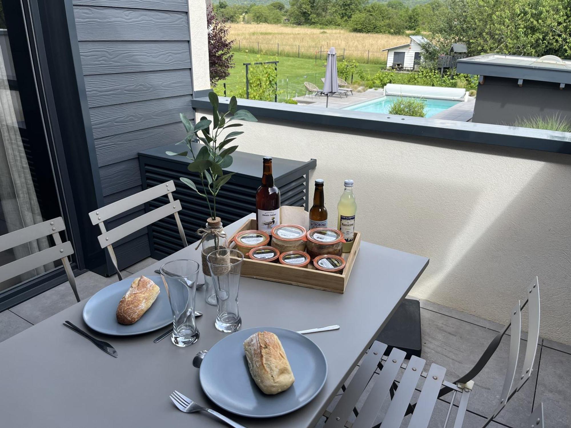 Appart-Hotel N 3 Avec Terrasse, Piscine, Petit-Dejeuner Et Parking Prive Chouzelot Екстер'єр фото