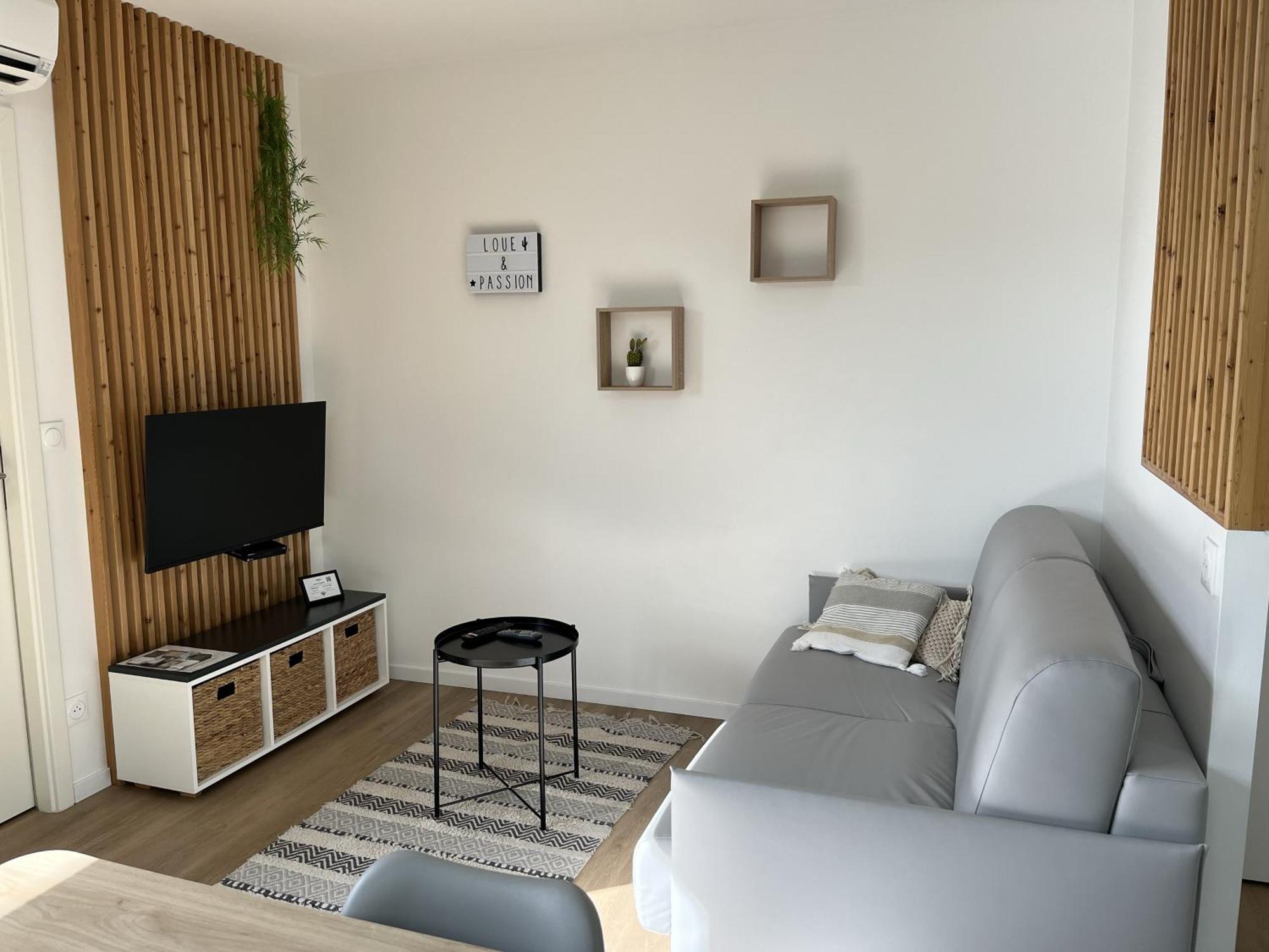 Appart-Hotel N 3 Avec Terrasse, Piscine, Petit-Dejeuner Et Parking Prive Chouzelot Екстер'єр фото